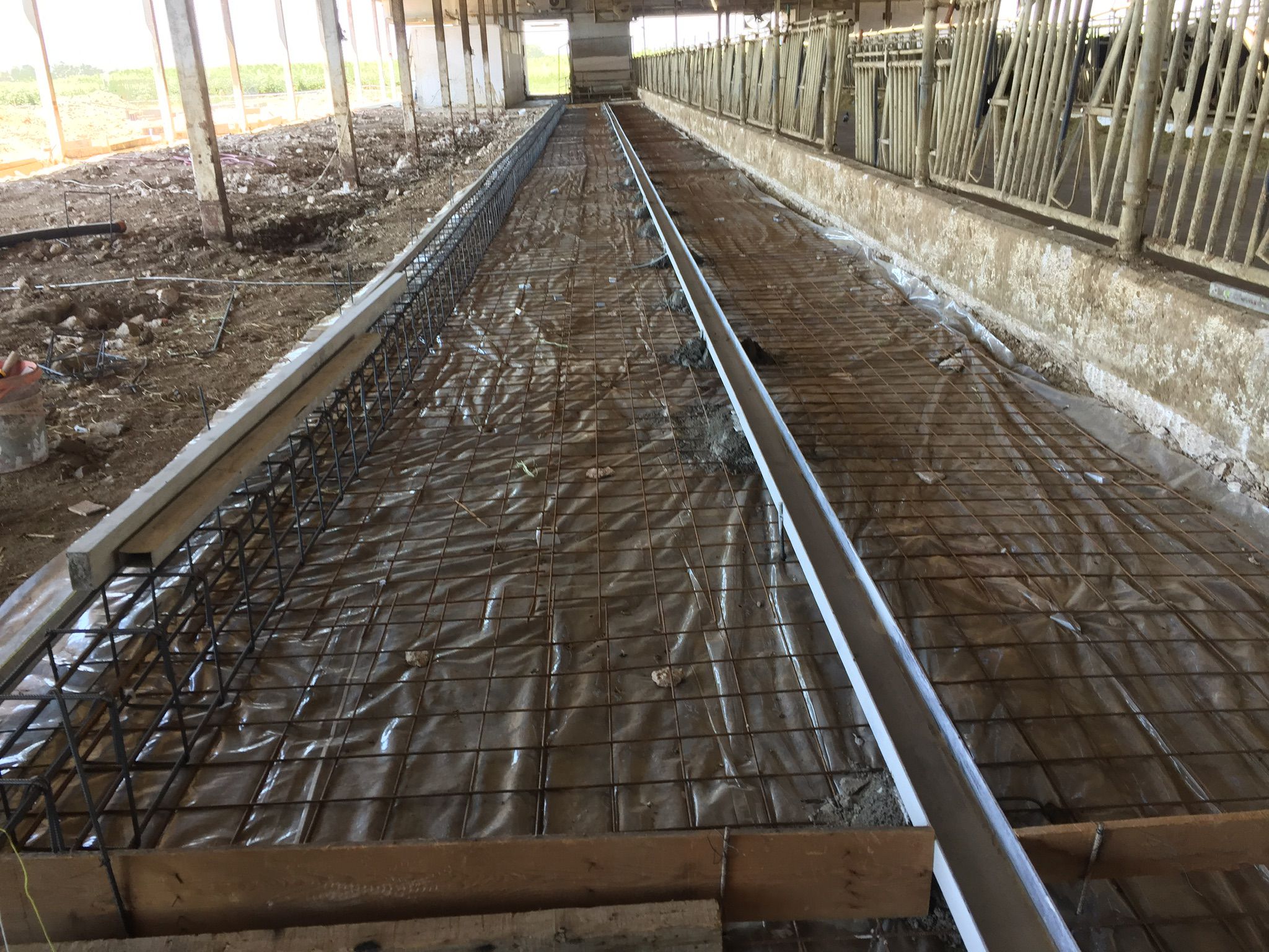 Bursa çiftlik beton döküm