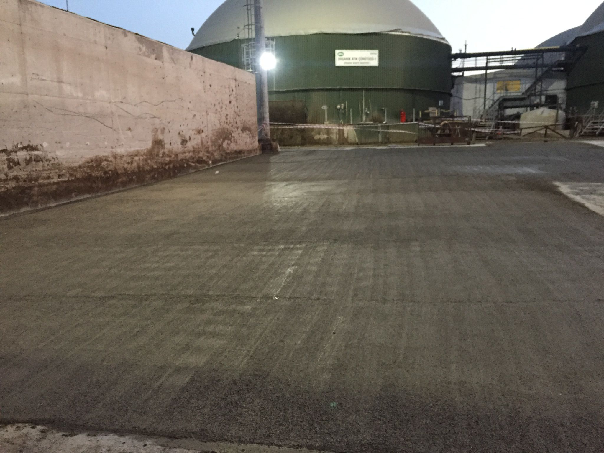 Bursa fırçalı çiftlik betonu